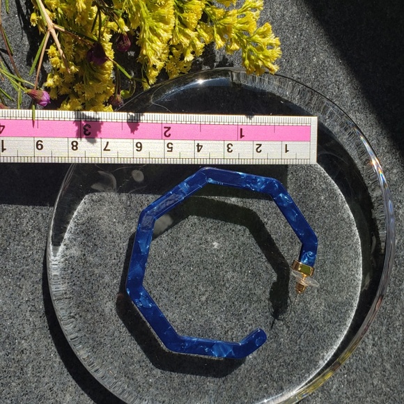 New Baublebar Blue Marble big Hoop resin earrings - Picture 4 of 8